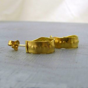 Special texture 22k gold hoop earrings