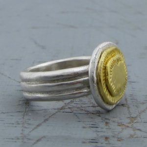 oval 22k gold ring
