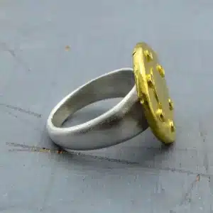 Round 24 karat gold ring