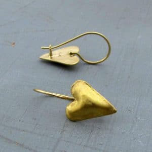 22 karat gold heart earrings