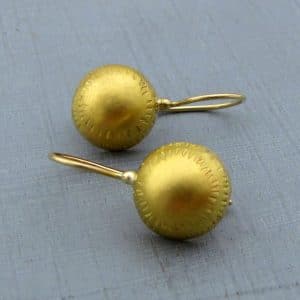 Dangle dome 22 karat gold earrings