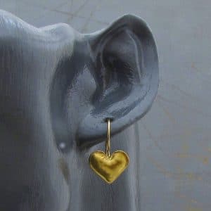 22 karat gold heart earrings