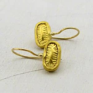 Oval handmade pure gold earrings