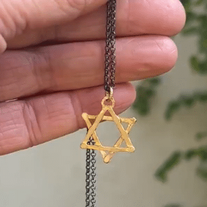 Star of David 22k gold pendant necklace