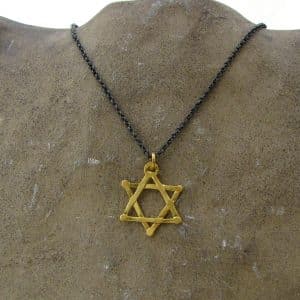 Star of David 22k gold pendant necklace