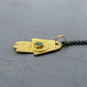 Emerald 22k gold Hamsa pendant necklace